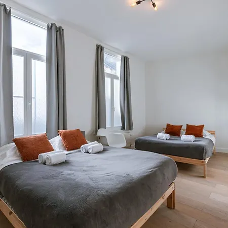 Huswell - Spacious In The Historic Center Of Lägenhet *